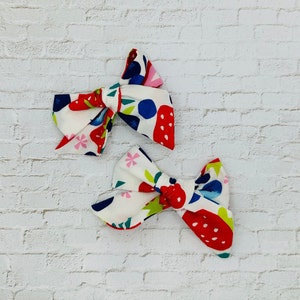 BERRY FUN bow w/alligator clip (berries bow, hair bow, strawberry bow, strawberries, summer bow, hair accessory)
