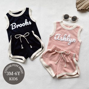 Aangepaste naam puff baby tanktop en shorts set, gepersonaliseerde bubble romper, kraamcadeau, minimalistische babyverjaardag, kerstcadeau, jongensmeisje