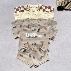 Set di maglietta e pantaloncini a maniche corte per neonati con nome personalizzato Puff, tutina a bolle personalizzata, regalo per baby shower, compleanno minimalista per neonati, regalo di Natale