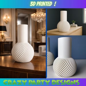 Puede incluir: Un jarrón blanco impreso en 3D con cuello cilíndrico y base esférica con diseño en espiral. El texto "3D PRINTED!" y "CRAZY PARTY DESIGNS" se muestran en la imagen.