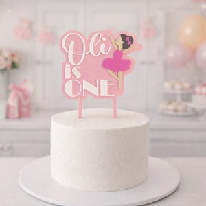 Taarttopper met balletmotief, gepersonaliseerde taarttopper, taarttopper met danssymbool, danstopper, taarttopper met dansend meisje