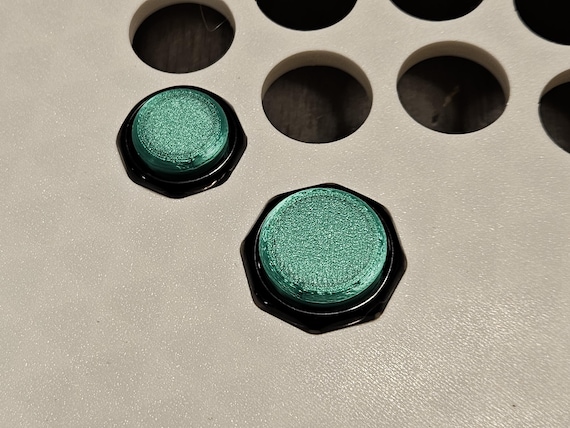 Gamerfingerのボタンキャップ交換用パーツ（24mmと30mm）は、豊富な