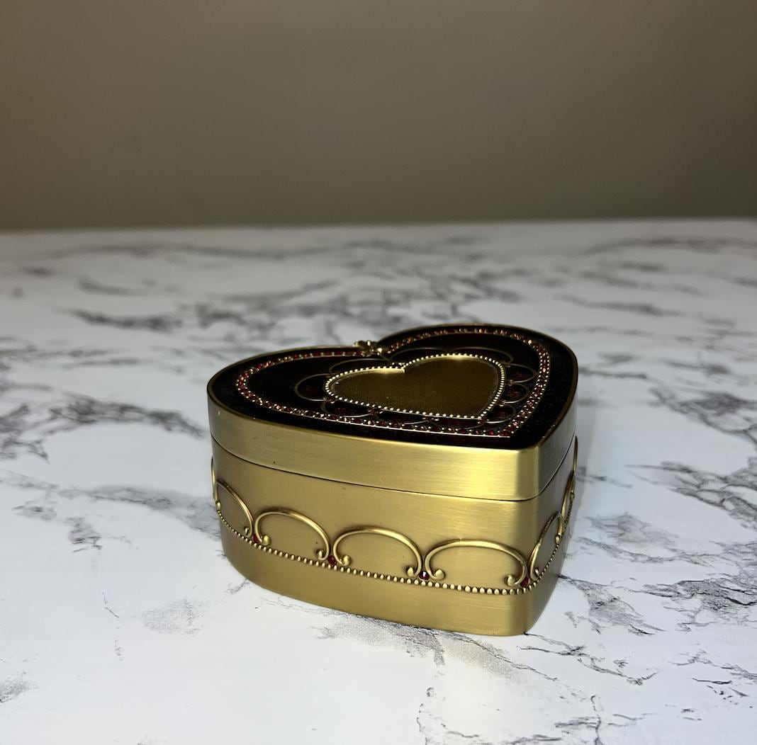 Living Room Mango Mood X109 Mango Mood Stucco Marble: Elegant Wall