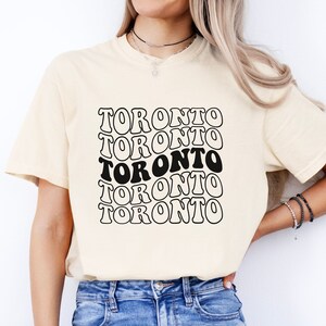 Camisa Toronto Comfort Colors, camisa retro Groovy Toronto, camisa de gran tamaño de Toronto, lindo regalo de Toronto, regalo de Ontario Canadá, recuerdo de Toronto