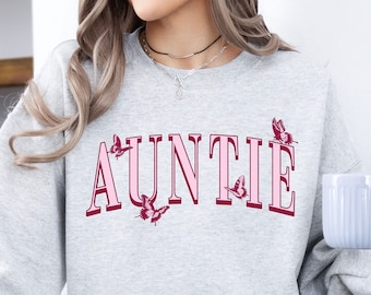 Auntie Sweatshirt, Aunt Crewneck, Butterfly Aunt Sweatshirt, Butterfly Sweater, Aunt Gift, Gift For Aunt, Pregnancy Reveal, Aunt To Be Gift