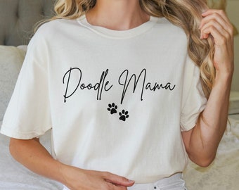 Doodle Mama Comfort Colors-tröja, hundmamma-tröja, present till Doodle Mama, hundmamma-skript-tröja, söt gyllene Doodle-mamma-tröja, hundälskare-present