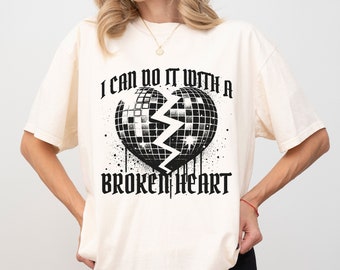 Ik kan het doen met een gebroken hart shirt, retro discobal shirt, Y2K shirt, grunge shirt, nostalgisch comfort kleuren shirt, Y2K disco bal tee