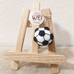 サッカーボールを持つ編み物カメのぬいぐるみ 現在、この商品の在庫はありません - Etsy