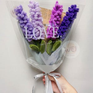Pipe cleaner flower,LAVENDER, Forever flowers from pipe cleaners,everlasting flower,gift,bouquet,floral arrangements,great home decor 4 Colors Bouquet