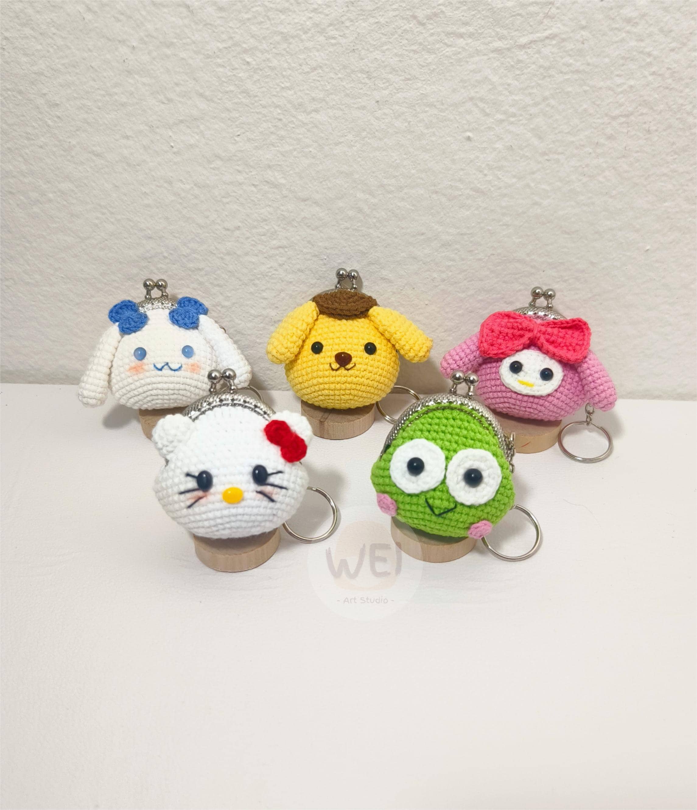 Crochet Cute Cartoon Coin Purse Keychain, Crochet KISS LOCK Purse