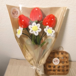 Pipe cleaner flower, STRAWBERRY BOUQUET, Forever chenille flowers, Everlasting Valentine gift, great home decor, Customize available