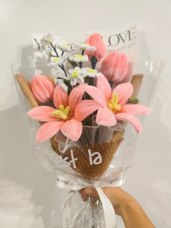 Pfeifenputzer Blumenstrauß, unvergängliche LILIE, Tulpen, Gänseblümchen, für immer Blumen, immerwährende Blume, Geschenk, Strauß, ewige Blume, rosa Blumen