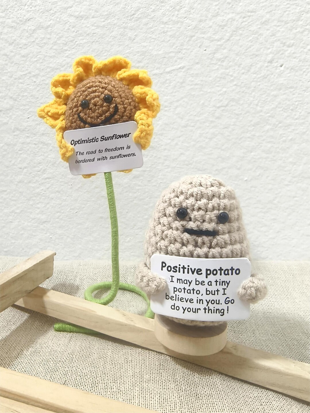 Pocket Hug Girasole - Regalo Di Coraggio In Lana, Portafortuna Positivo Fatto A Mano - Foto 9