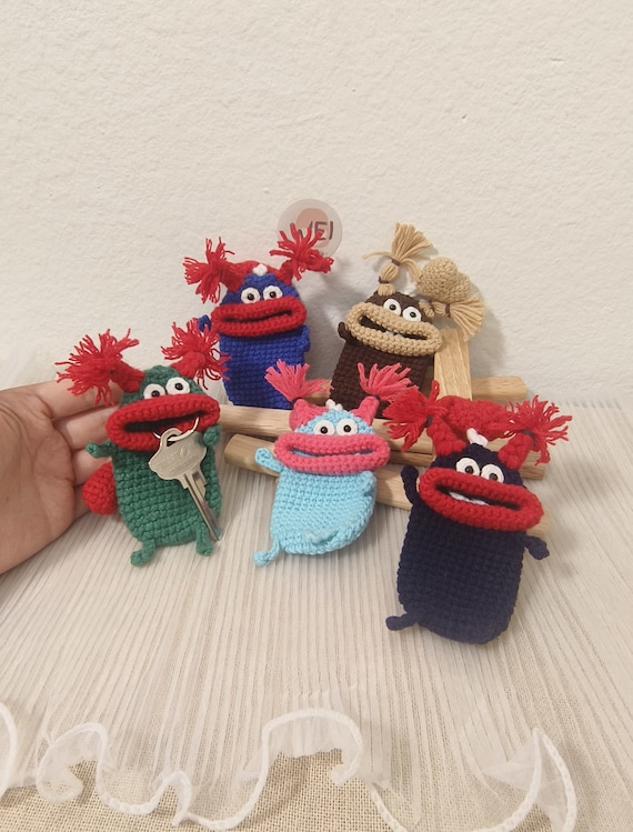 Crochet Car Key Case, Handmade Crochet SAUSAGE MOUTH Key Pouch