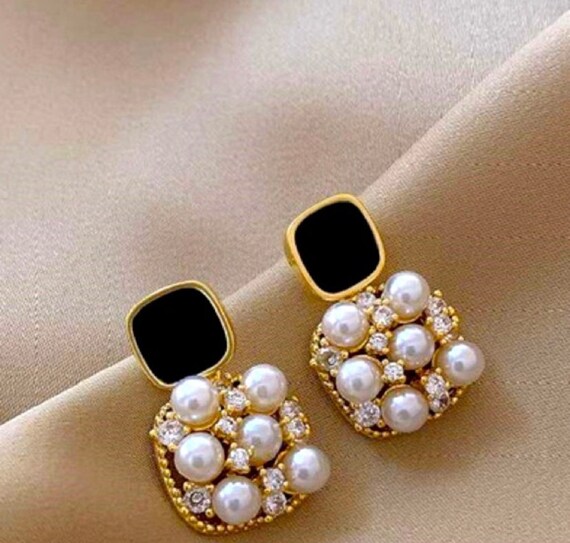 glam & chic • earrings
