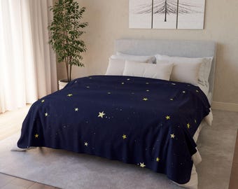 Stellar Snuggle: Minimalist Starry Night Fleece Blanket