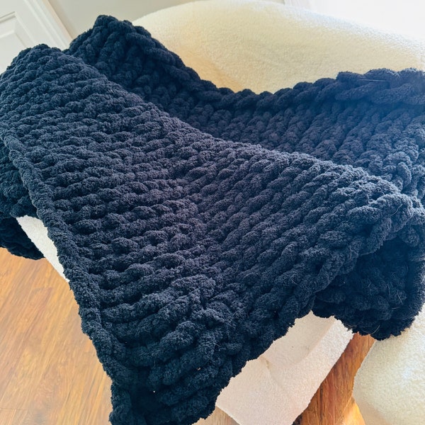 Cozy Chunky Knit Blanket