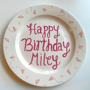 Personalized First Birthday Plate, Custom Baby, Ceramic Plate, Birthday Gift for Girl, Hand-Painted Plate with Floral & Scalloped Design