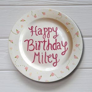 Personalized First Birthday Plate, Custom Baby, Ceramic Plate, Birthday Gift for Girl, Hand-Painted Plate with Floral & Scalloped Design