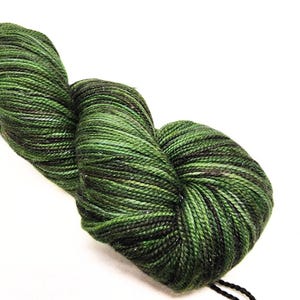 Hand-Dyed Superwash Merino - Fingering Weight - Ma Vhenan