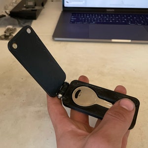 Magnetic Hidden Car Key (DIGITAL FILE)