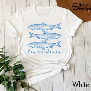 Les Sardines Shirt, Tinned Fish Portugal Tee, Vintage French Fish Sweatshirt, Coastal Nautical Aesthetic, Retro Europe Travel Crewneck