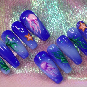 Jellyfish Seas Press-On Nails