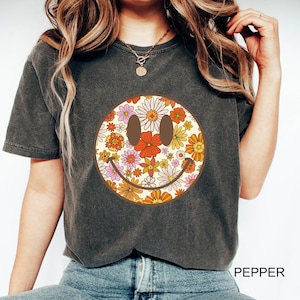 Smiling Face Comfort Colors® Shirt, Flower Smiley Face T-shirt, Vintage Floral Tee, Motivational Women Outfit, Cute Trendy Mothers Day Gifts
