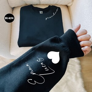 Personalized Grandma Sweatshirt With Grandchildren Names, Nana Outfit, Grandmother Clothings, Custom Granny Hoodie, Minimalist Gigi Gifts