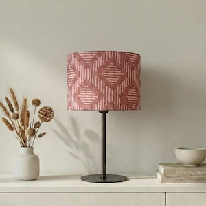 Lampshade “Diamond Geometric” in terracotta with a graphic line pattern