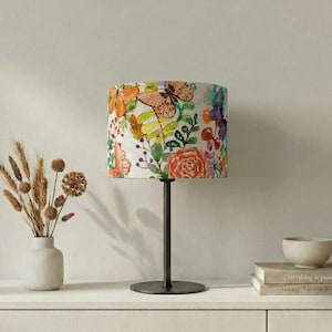 Lampenschirm "Butterflys & Flowers mit Schmetterlings- und Blumenmotiv im farbenfrohen Natur-Design