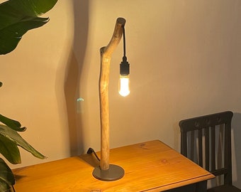 Wundervolle Lampe aus Treibholz, Holzlampe, Tischleuchte