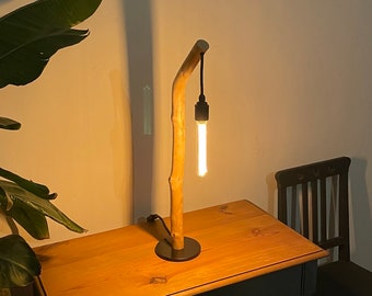 Gran lámpara de mesa hecha de madera flotante, lámpara de madera