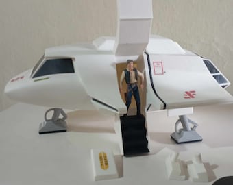 V Visitors Skyfighter 1/18 scale model with open gates and air base for 3/75 kenner figures.