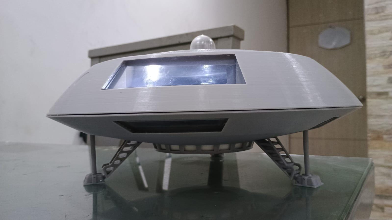 Lost in the Space Jupiter 2 Polaris 8 Inches Model With Lights and