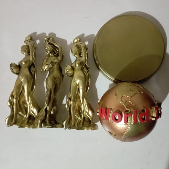 The World is Yours Scarface Statue 3D Printed Model 12 Inches Tall