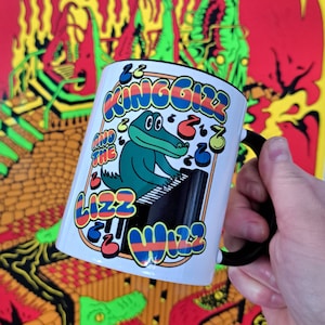 King Gizz e Lizz Wizz! - Tazza da caffè fatta a mano da 11 oz con manico nero King Gizzard & the Lizard Wizard