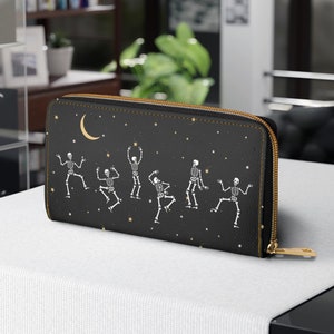 Cartera estética Whimsigoth con esqueleto danzante para mujer, cartera con esqueleto de Halloween, cartera de mano Whimsigoth, regalos de brujas y accesorios góticos