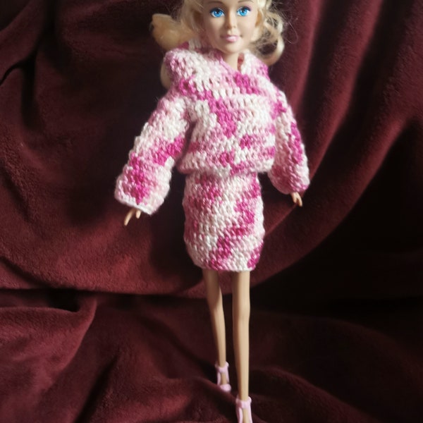 Ensemble sweat à capuche et jupe pour Barbie