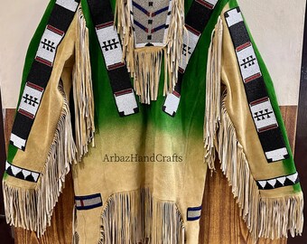 Chaqueta de guerra india de cuero de gamuza nativa americana estilo sioux occidental para hombre Camisa de guerra sioux nativa de cuero de gamuza con flecos para hombre