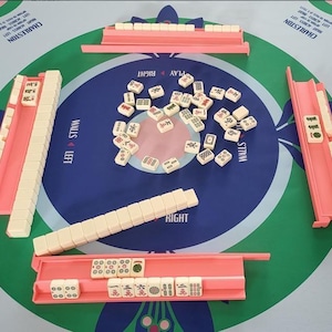 Set van 4 mahjongrekjes voor op reis met pushers. Meerdere kleurstellingen. Tegels niet inbegrepen.