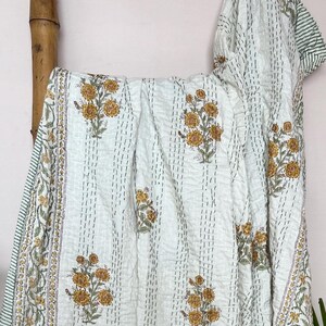Indian Vintage Kantha Quilt, Indian Block Print Quilt, Pure Cotton Kantha Quilt, Handmade Bedspread, jaipur Quilt, Floral Kantha Quilt