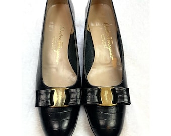 Salvatore Ferragamo Black Vera Bow Women's Size 10 4A Crocodile Block Heel