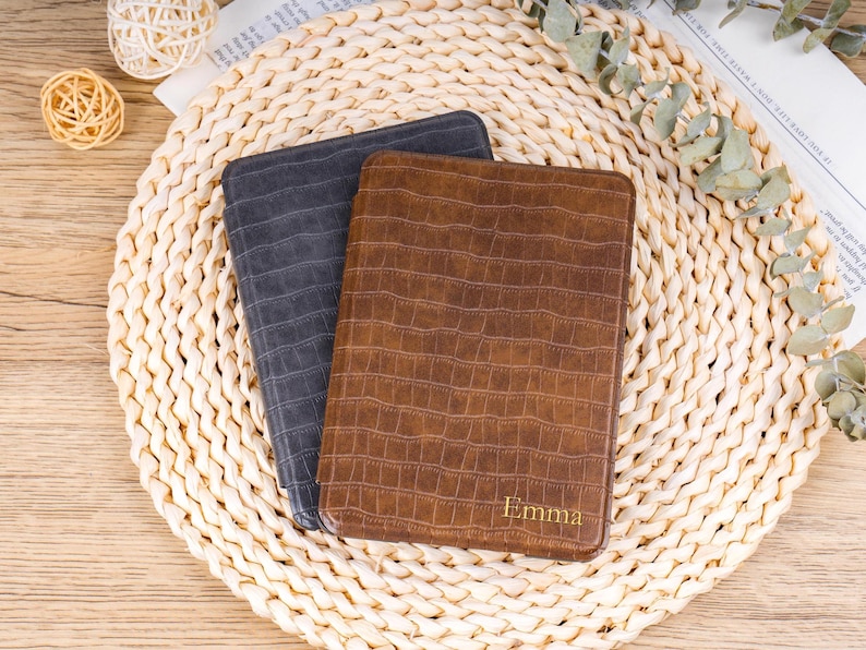 Kindle cover gift for readers with personalized gold embossed name