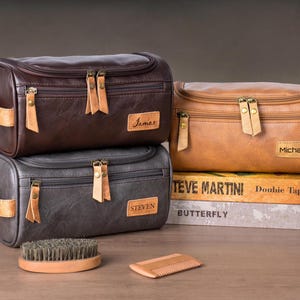 Stylish leather dopp kit personalized with name – corporate gift for men