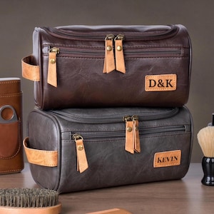 Engraved toiletry bag for men with zipper detail – Father’s Day gift idea