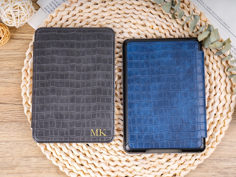 Personalized Kindle Paperwhite cover with gold name embossing for book lovers