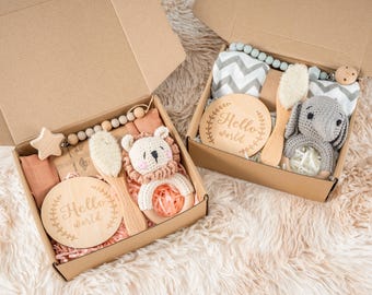 Handmade Baby Shower Geschenkbox - Häkeltier Rassel Set mit Schnullerclip und Neugeborenen Willkommensgeschenk