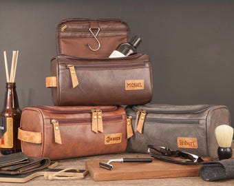 Personalized Leather Toiletry Bag for Men – Engraved Dopp Kit and Groomsmen Gift