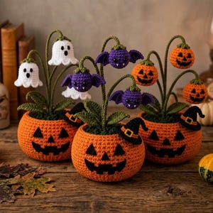 Crochet Halloween Pumpkin Pot, Spooky Bat and Ghost Decor, Handmade Gothic Desk Ornament, Cute Fall Home Decor, Halloween Gift